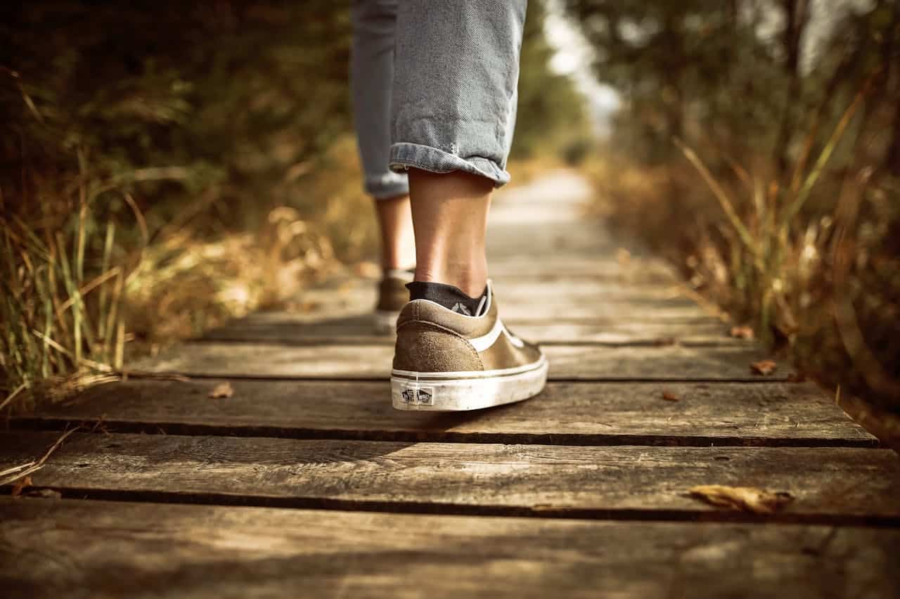 Wandelen vermindert recidief lage rugpijn banner foto